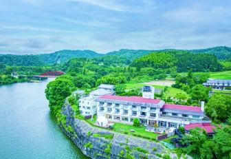 亀山温泉ホテル